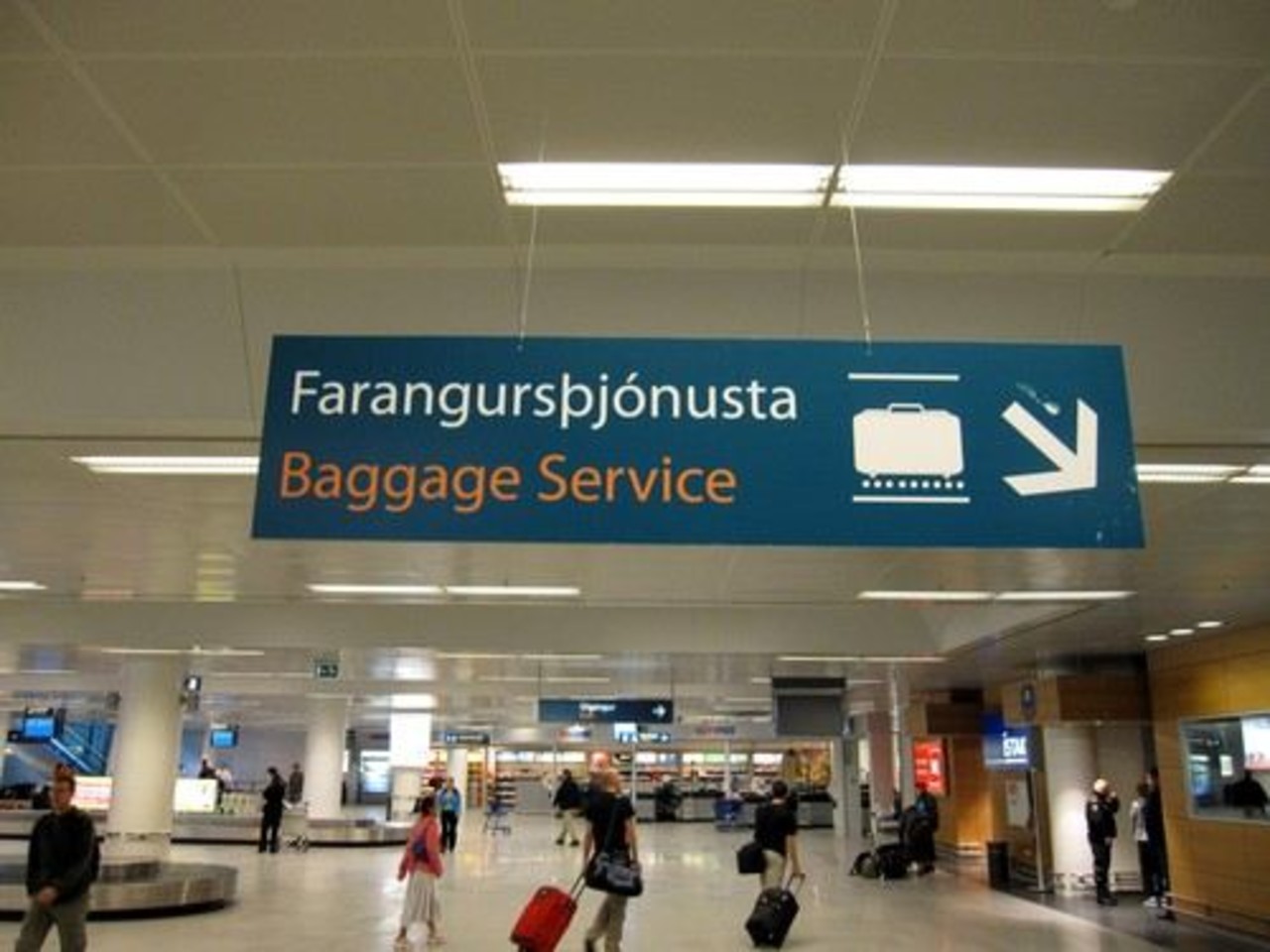 keflavik airport Baggage sign